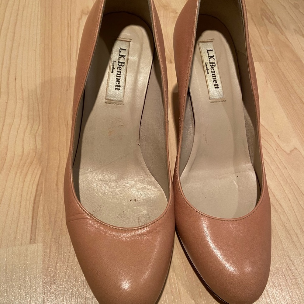 L K Bennett peach nude mid-heel shoes